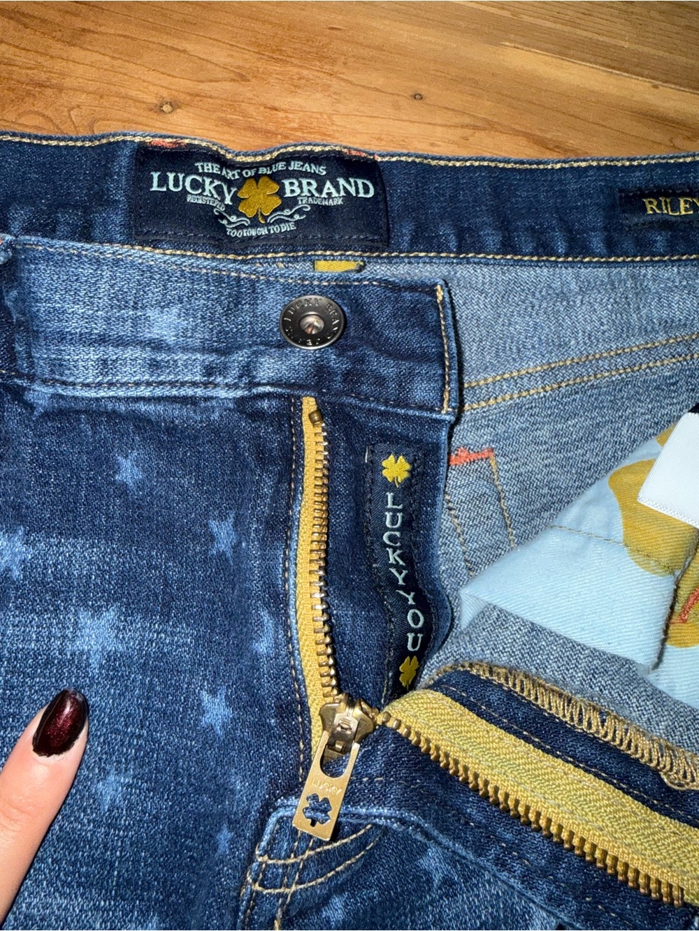 Lucky Brand Riley Short - Picture 3 of 6